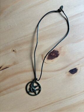 Mockingjay Pendant Necklace (Hunger Games) Lionsgate